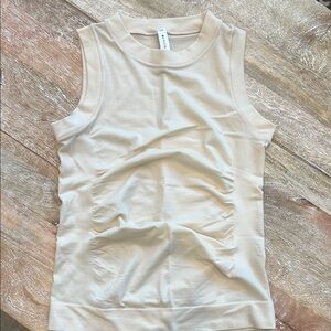 Athleta Cream Sleeveless Ruched Tank Top